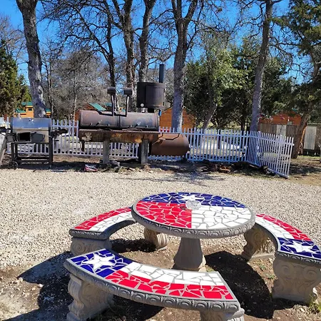 Al'S Hideaway Cabin And Rv Space, Llc